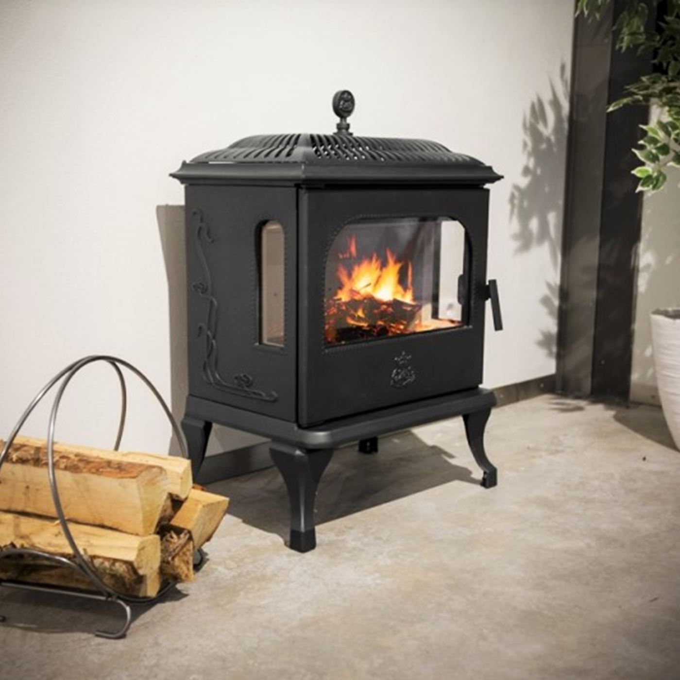 Wera de Westbo : Poêle bois scandinave basique en fonte 5KW